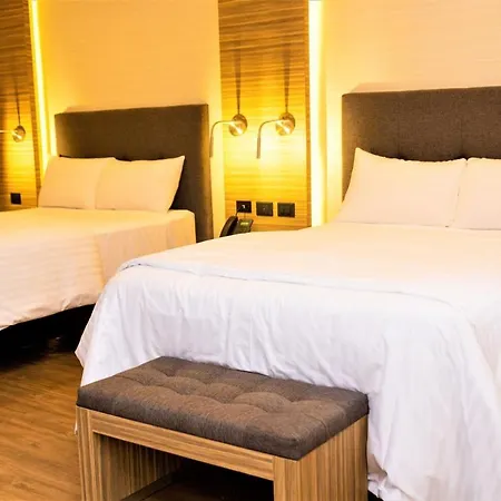 Hotel Plaza By Kavia